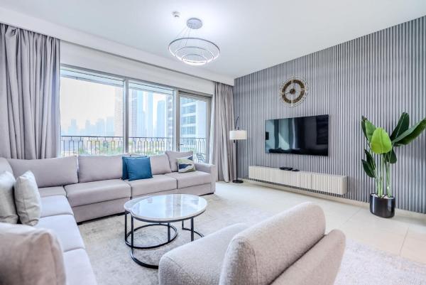 Billede 2: TRPS - Downtown Views II T2, Downtown Dubai - Modern 3BR Home, Maids Room, Full Burj Khalifa View