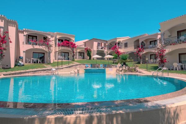 Residence Con Piscina A Badesi, Appartamenti Con Wifi E A.c - Costa Paradiso