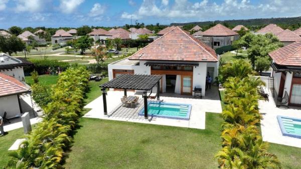 Villa In Cap Cana 4br Green Village - Punta Cana