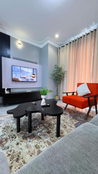 Kenzie Apartments, Кампала