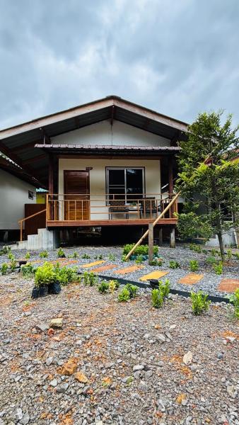 Cha Homestay - Khao Sok