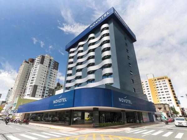 På billedet ses objektet Novotel Itajai Navegantes beliggende i byen Itajaí.