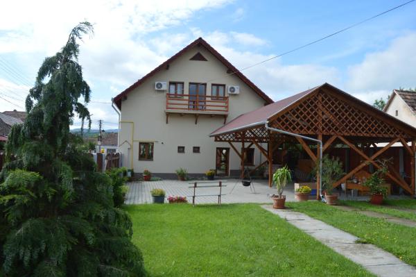 Nella foto è visibile l'oggetto Motel Fogado situato nella città di Mătişeni.