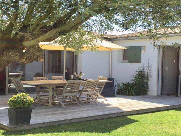 Maison Familiale De 6 Pers à 50m De La Plage à La Flotte - Fr-1-835-37 - La Flotte