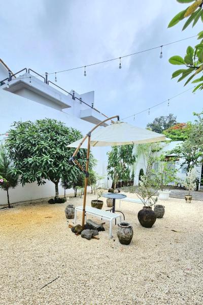 La photo montre l'objet Floraison Living Villa Yogyakarta situé dans la ville de Ngaglik.