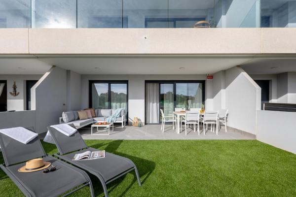 Sea Side Punta Prima By Valonia Resort - Playa Flamenca