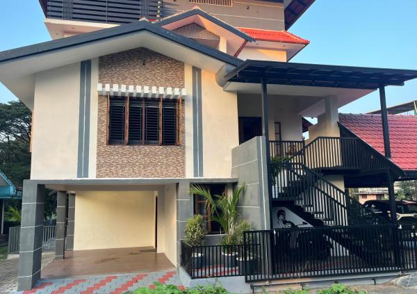 Ragaveena, Your Home Away From Home - 坎努爾