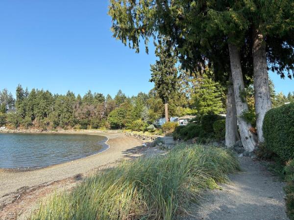 Oceanside Nature Resort - Vancouver Island