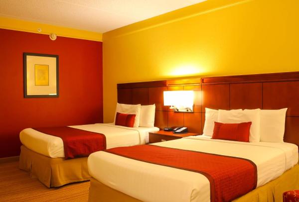 Foto 2: Super 8 by Wyndham Dallas Love Field Airport