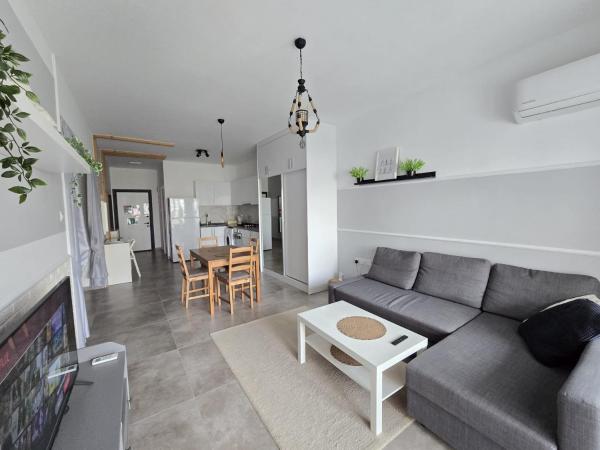 One-Bedroom Apartment — 50 m² - Studio Apartments with Pool Access at Caesar Resort