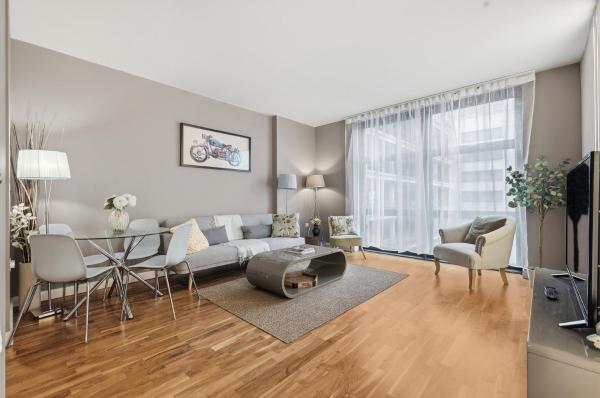 Canary Wharf 1-Bed, Sleeps 4, 2-Min To Station, London