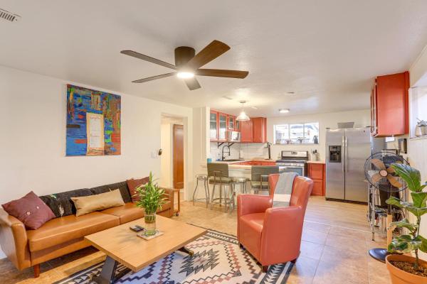 Walkable Denver Apt 3 Mi To Train Pets Welcome! - Englewood, CO