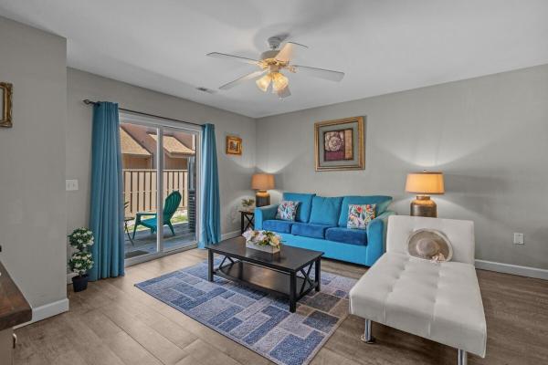 Coastal Beachside Bliss With 2br And A 3 Min Walk To Beach - Myrtle Beach, SC