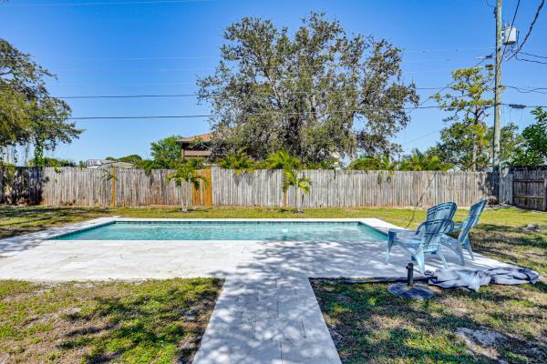 3 Mi To Barefoot Beach! Haven W/ Pet-friendly Yard - Bonita Springs, FL