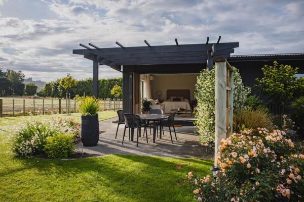 A la foto es mostra l'objecte Puketapu Orchard Retreat situat a la ciutat de Fernhill.