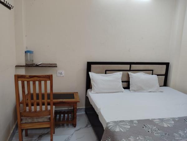 Maa Tulsi Guest House - Ayodhya
