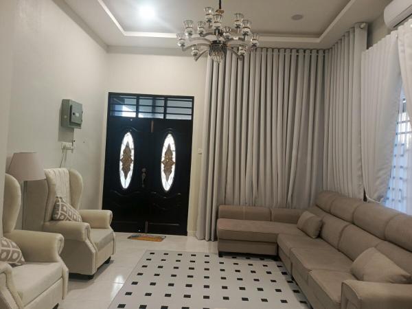 Rayyan Homestay - Tanah Merah