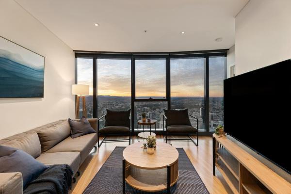 Skytower 72nd Floor 3br With Parking, Pool And Gym - Brisbane