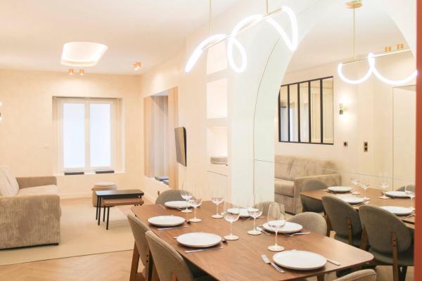Chaumont Paris Suite - 19th arrondissement (district)