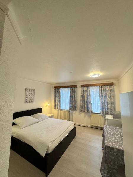 A la foto es mostra l'objecte Landhotel Waldschänke situat a la ciutat de Berlín.