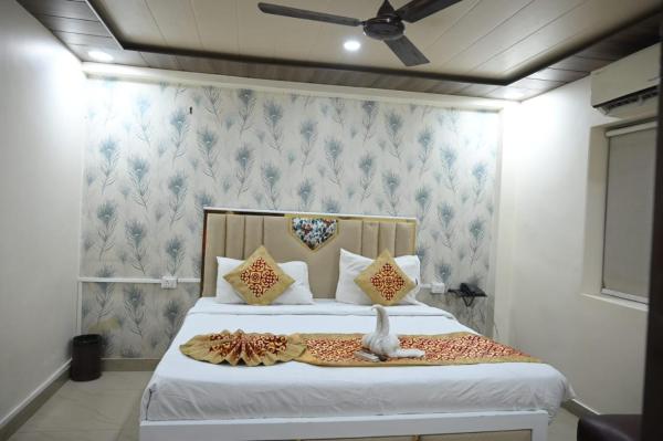 Hotel Aparajita, Varanasi