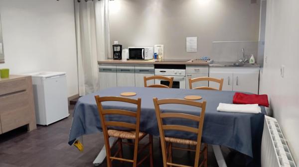 A la foto es mostra l'objecte Chez Flo situat a la ciutat de Mâcon.