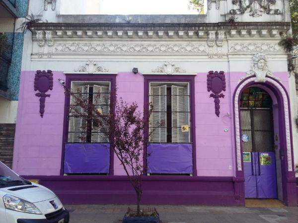 Na fotografii je vidět objekt Hospedaje La Rana nacházející se ve městě Buenos Aires.