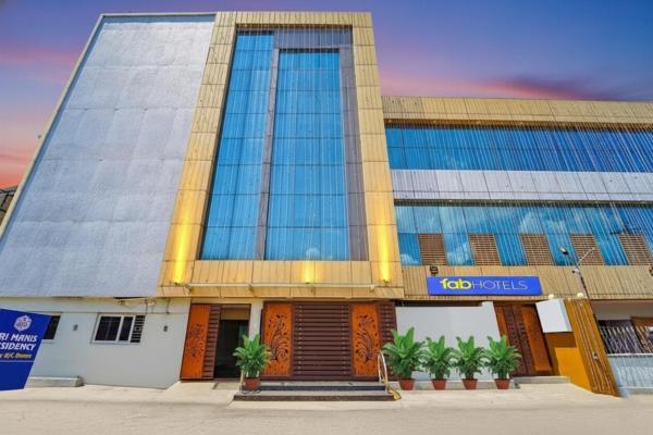 Nella foto è visibile l'oggetto FabHotel Manis Residency situato nella città di Coimbatore.