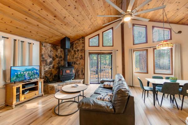 Oglala Little Lodge - For 4 - Grass Lake, South Lake Tahoe