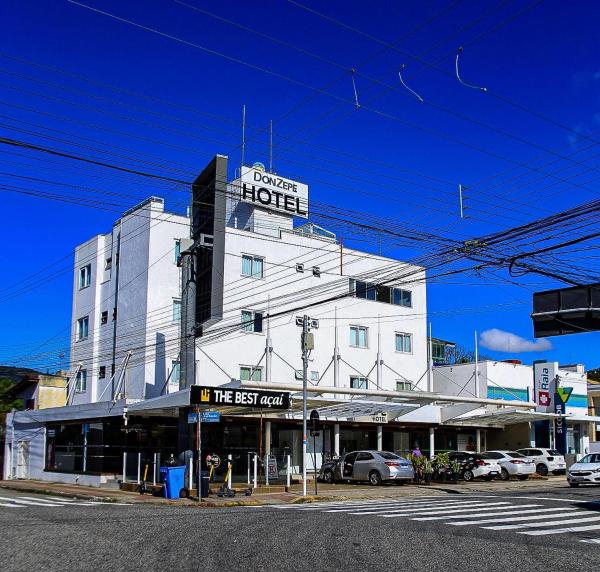 Na fotografii je vidět objekt Hotel Don Zepe nacházející se ve městě Florianópolis.