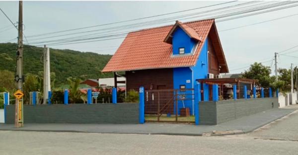 A la foto es mostra l'objecte Cabana do Embaú Experience situat a la ciutat de Palhoça.