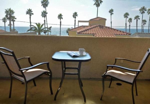 A la foto es mostra l'objecte Aquamarine Villas situat a la ciutat de Oceanside.