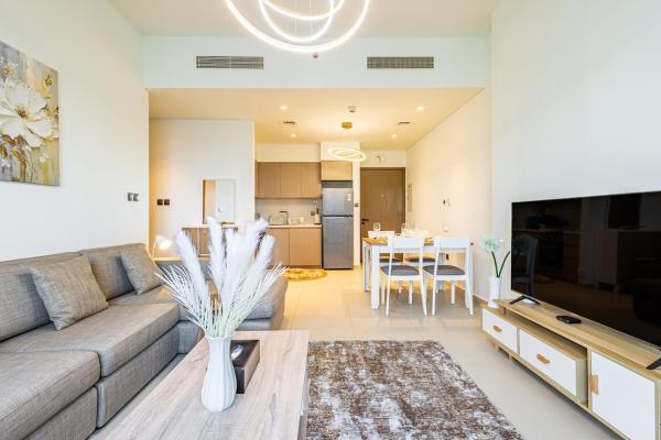 A la foto es mostra l'objecte Nature-Inspired 1BR Bright, Airy & Balcony Views Near Burj Khalifa situat a la ciutat de Dubai.