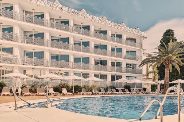 A la foto es mostra l'objecte Beneste Villa Flamenca Hotel situat a la ciutat de Nerja.