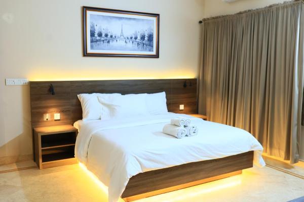 A la foto es mostra l'objecte Majestic BnB situat a la ciutat de Karachi.
