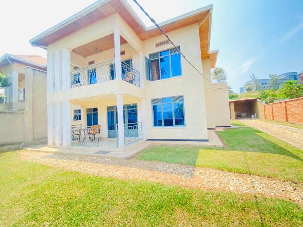Spacious private and comfy room in Kimihurura, Kigali