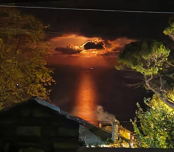 Home On The Mountain - Îles Ioniennes