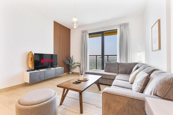 A la foto es mostra l'objecte Sunny & Stylish 1Bed 7-Min Walk to the Beach! situat a la ciutat de Dubai.