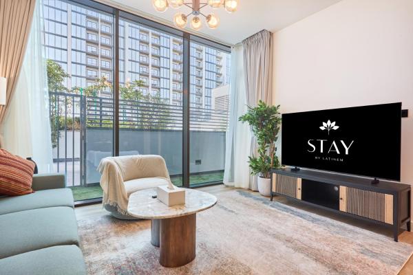 A la foto es mostra l'objecte STAY BY LATINEM Luxury 1BR Holiday Home CD 0602 Near Burj Khalifa situat a la ciutat de Dubai.