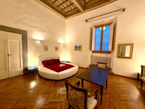 LUNA in Villa Storica, Florenz