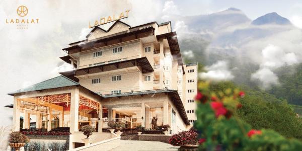På bildet vises objektet Ladalat Hotel som ligger i byen Ấp Lat.
