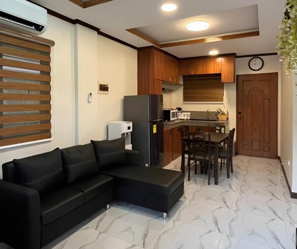 Ranch-o-tel Guesthouse - 루손 섬