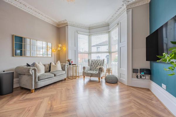 The Middle Hideaway - Chic Double Apartment - Southampton