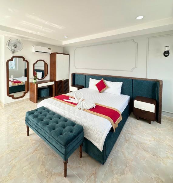 Phu Gia Hotel 13-15 Hoàng Quốc Việt - Nhà Bè