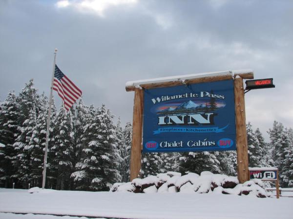 På billedet ses objektet Willamette Pass Inn & Chalets beliggende i byen Crescent.