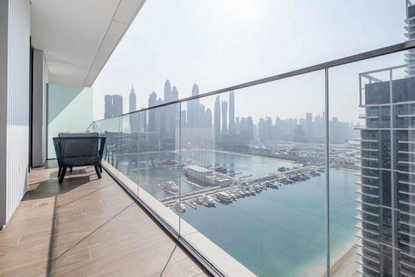 På billedet ses objektet Frank Porter - Palace Beach Residence beliggende i byen Dubai.