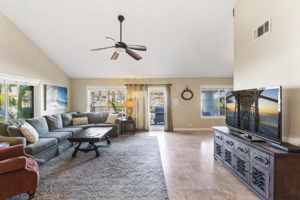 Tropical 2br Retreat Walk To Beach Wedding Venues Large Deck - San Clemente, CA