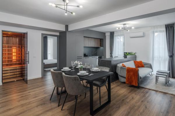 Na fotografii je vidět objekt Sauna Premium Apartment - Central, Free Parking, Self Check-In nacházející se ve městě Oradea.