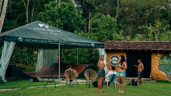 Drop House Hostel - Surf & Skate - Itamambuca - Ubatuba
