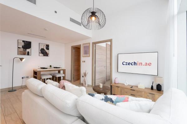 På billedet ses objektet Chic 2BHK Retreat with Marina Views by Czechin beliggende i byen Dubai.